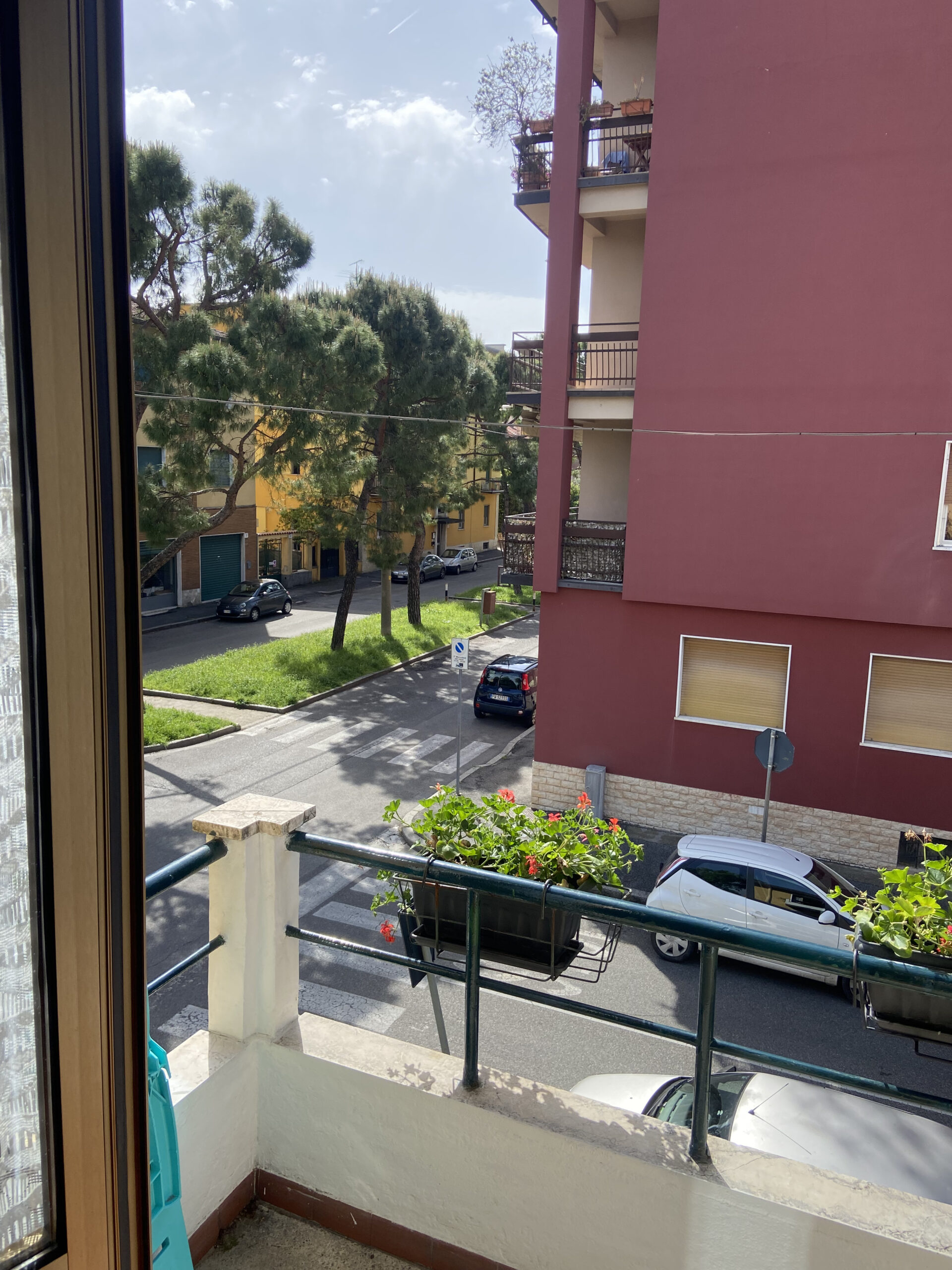 Balcone con vista su strada